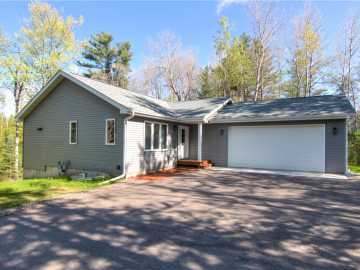 Hayward, WI: 16572 W Ridgerock Road