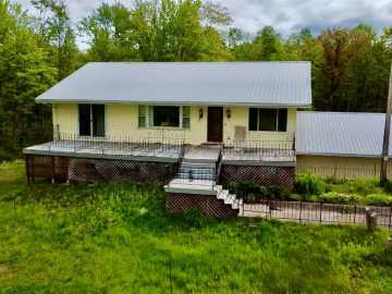 New Auburn, WI: 30345 136th Street