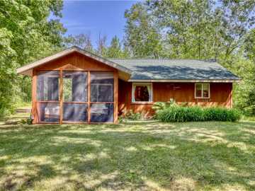 Hayward, WI: N 8689 Sunshine Lane
