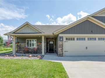 Chippewa Falls, WI: 1273 Parkland Drive