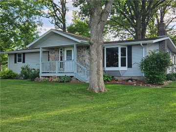 Bruce, WI: 1207 N State Road 40