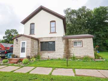Chippewa Falls, WI: 1221 Wheaton Street