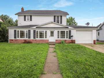 Rice Lake, WI: 19 W Gates Street