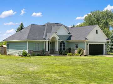 Prescott, WI: 11011 470th Avenue