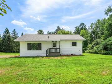 Ladysmith, WI: 1410 Lake Avenue
