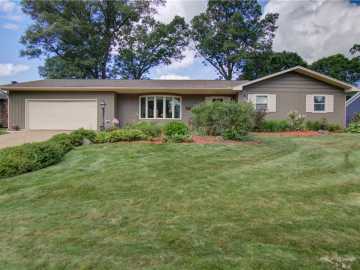Chippewa Falls, WI: 1044 W Cedar Street