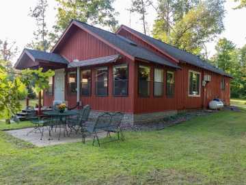 St Croix Falls, WI: 2735 243rd Avenue