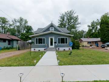 Rice Lake, WI: 211 Chamberlain Street