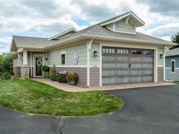 Altoona, WI: 1320 Cypress Court