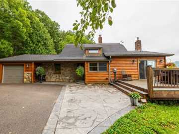 Alma, WI: S1572 State Road 37 