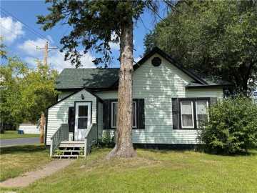 Spooner, WI: 222 Spruce Street