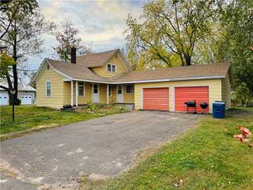 Shell Lake, WI: 403 2nd Street