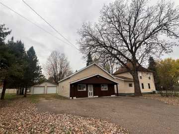 Menomonie, WI: 2202 S Broadway Street