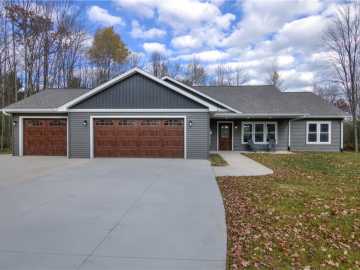 Cadott, WI: 24888 65th Avenue