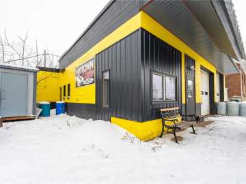 Augusta, WI: 158 W Lincoln Street