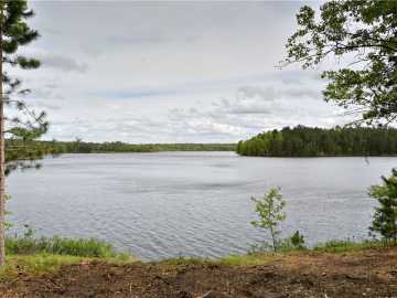 Minong, WI: 7486 E Lakewood Drive