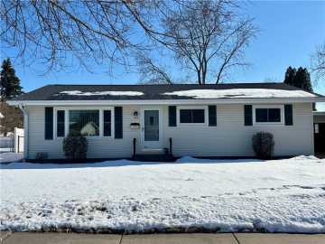 Eau Claire, WI: 315 E Grant Avenue