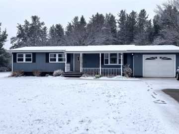 Chetek, WI: 2355 8 1/2 Avenue