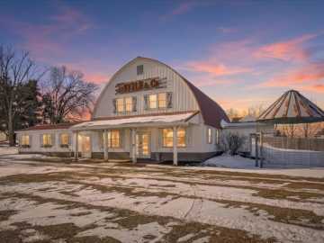 Baldwin, WI: 1813 11th Avenue