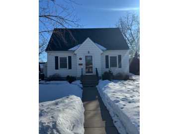 Eau Claire, WI: 1913 Emery Street