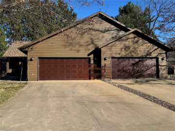 Altoona, WI: 945 Cambridge Court