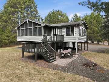 Danbury, WI: 28941 Spring Greenway 