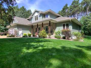 Eleva, WI: E4400 Pinewood Circle