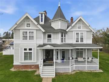 Hayward, WI: 10634 Kansas Avenue