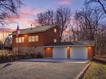 Osceola, WI: 380 202nd Street