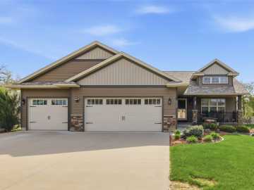 Eau Claire, WI: 4929 Running Deer Drive