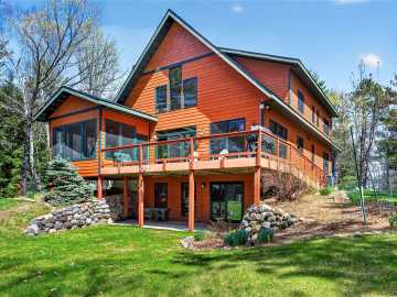 Hayward, WI: 10457N Pine Point Road