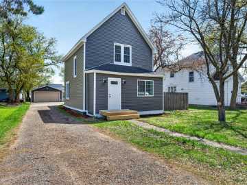 Spooner, WI: 816 N Summit Street