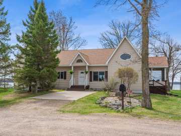 Luck, WI: 2282 71st Street