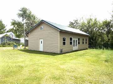 Humbird, WI: W11461 Carter Street 