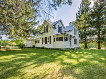 Cornell, WI: 27315 210th Avenue