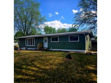Chippewa Falls, WI: 305 W Wisconsin Street
