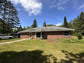 Hayward, WI: 10091N Ranger Station Road