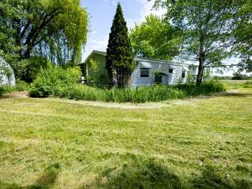 Prairie Farm, WI: N14330 290th Street