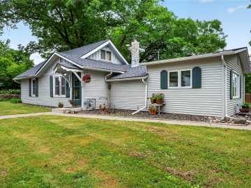 Spooner, WI: 910 First St. 