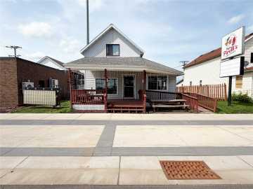 Barron, WI: 613 E La Salle Avenue
