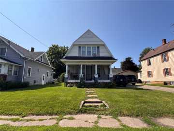 Mondovi, WI: 391 W Main Street