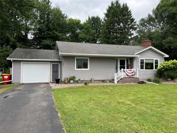 Cumberland, WI: 1045 10th Avenue