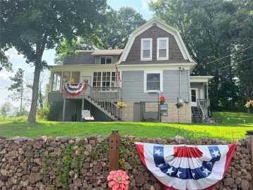 Chippewa Falls, WI: 2022 Wheaton Street