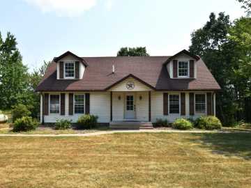 Webster, WI: 27154 Deerstand Trail