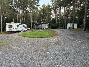 Black River Falls, WI: W8560 Oak Ridge Road