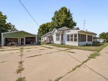 Merrillan, WI: 300 W Pearl Street