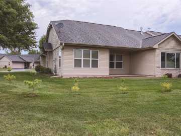 River Falls, WI: 700 Leroy Lane
