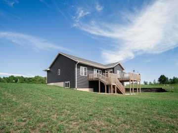 Thorp, WI: N15452 Castle Oaks Drive