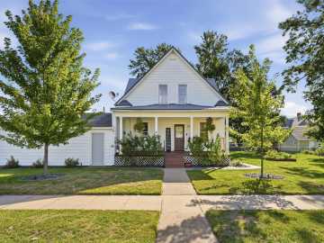 Osseo, WI: 50768 Charles Street