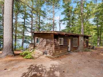 Cable, WI: 17305 Pioneer Road 